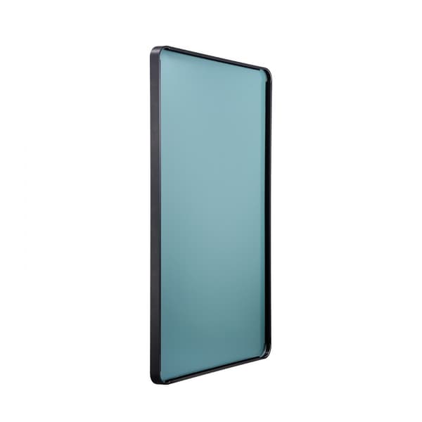 Firkantet vægmonteret spejl 30 x 48, aluminiumsramme, moderne design, holdbar kvalitet, perfekt til stuen eller badeværelset.