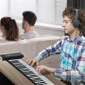 Miniatyrbillede 8 af 11: Rul-op klaver 88 taster, bærbart, genopladeligt, 128 rytmer, håndrulle, perfekt til musikelskere.
