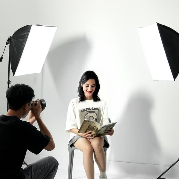 Softbox-belysningskit 24x24 tum, 30W LED-lampor, justerbart stativ för professionell fotografering och videoproduktion, 5500K