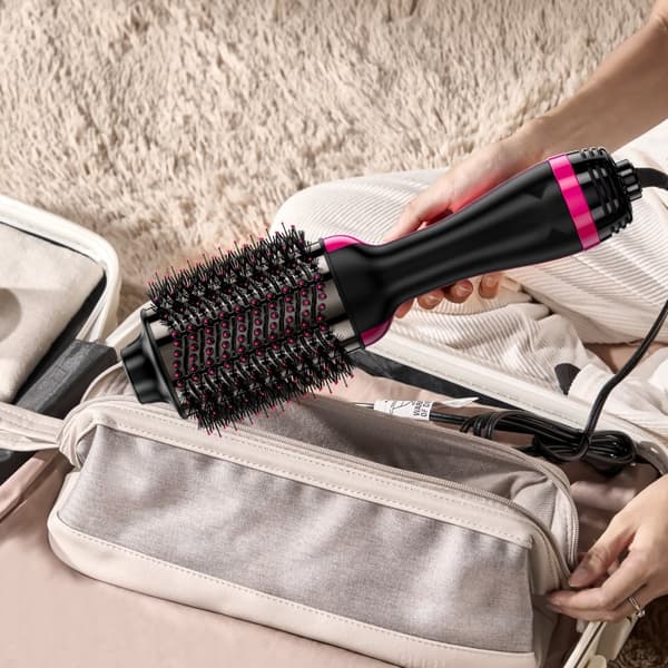 Ionic hårføntørrer børste 75 mm oval volumizer, varmebehandling, hurtig tørring, glat og voluminøs styling.