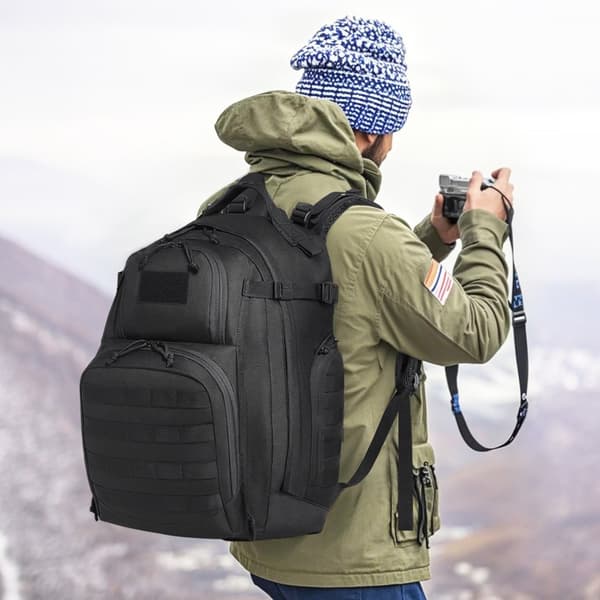 Taktisk Ryggsäck 40L, Militär Ryggsäck med Molle System, Hållbar och Praktisk för Utomhusaktiviteter, Svart Skumkudde