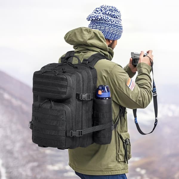 Taktisk Rygsæk 25L, Militær Rygsæk med Molle-system, 3 rum, slidstærk, ideel til udendørs eventyr og rejser.
