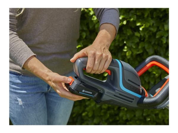 Gardena ComfortCut 50/18V solo - Hekkstusser - trådløs - 18 V - uten batteri - 50 cm - tannavstand: 20 mm - 2.7 kg - SOLO