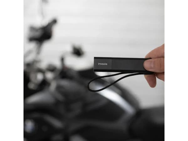 Invoxia GPS Tracker Pro, Universal, GPS-spårare, Svart, Akrylnitrilbutadienstyren (ABS), Gjuten aluminium, Läder, IP33, Micro-USB