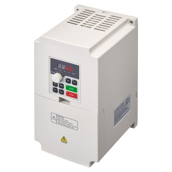 VFD Invertteri 5HP 4KW 18A, 1- tai 3-vaiheinen AC 220V tulo, 3-vaiheinen AC 0-220V lähtö