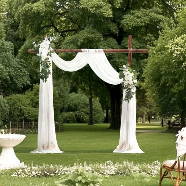 Kunstig Bryllupsbue Blomster Kit, Hvid, Inklusiv 2 Stk Blomster og 1 Stk Draperi