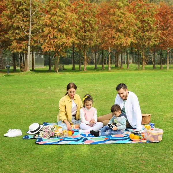 Picnic med farverige blade
