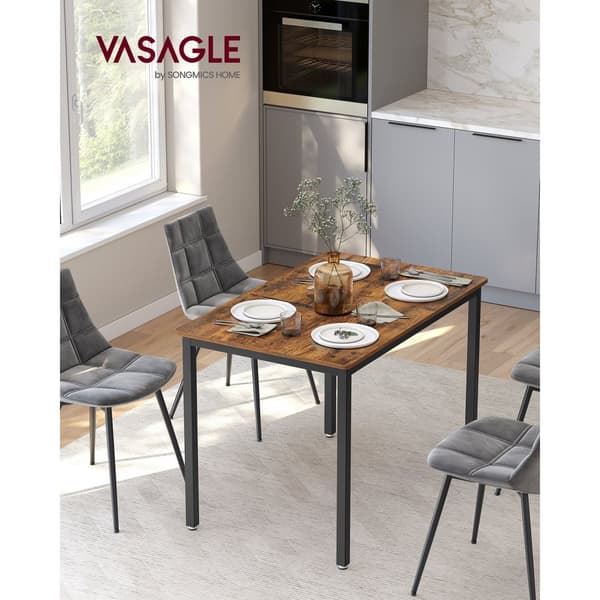 Spisebord til 4 personer
