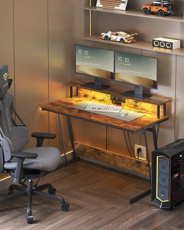 Työpöytä monitoritelineellä 55 x 135 x 76 cm vintage ruskea