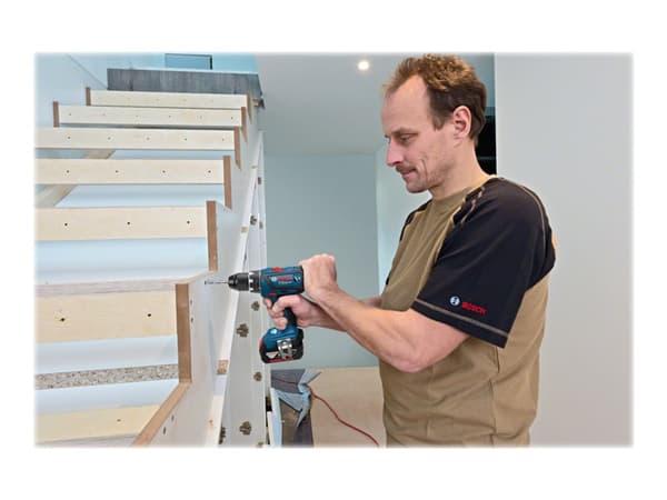 Bosch GSR 18V-28 Professional - Drill/driver - trådløs - 2 hastigheter - nøkkelfri borhylse 13 mm - 63 N·m - uten batteri - 18 V - SOLO