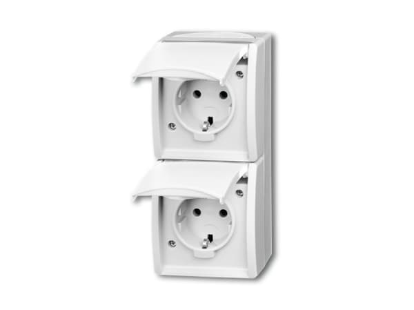 Busch-Jaeger 4011395079645, 2 x Type F, 2P+E, Valkoinen, IP44, 250 V, 16 A