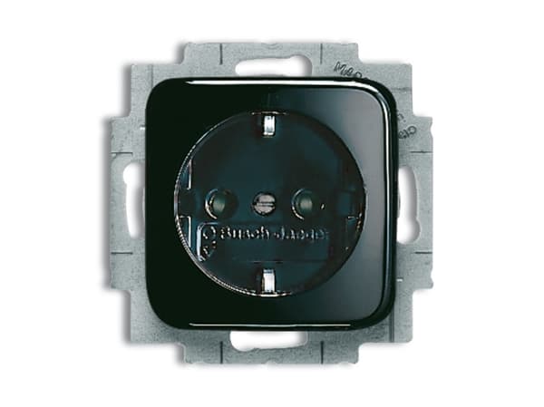 Busch-Jaeger 2013-0-4706, CEE 7/3, 2P+E, Sort, 250 V, 16 A, 71 mm musta