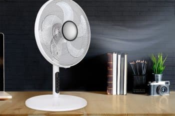 Trisa Vario Fan, Kotitaloustuuletin lavoilla, Valkoinen, Lattia, Taulukko, 60 dB, 45 cm, 60°