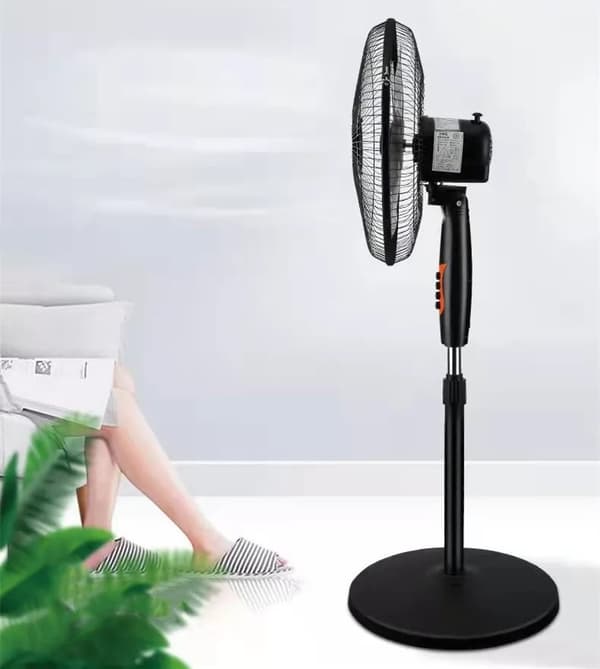 FLÄKT STÅENDE FLÄKT JUSTERING OSCILLATION TYST KRAFTFULL 45W 45CM HÖG