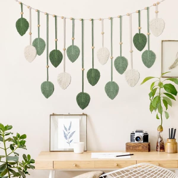 Stor väggdekoration, hängande vävt wall hanging, bohemisk stil med hängande vävda blad