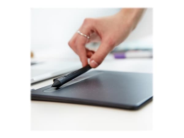 Wacom Intuos Creative Pen Small - Digitaliserare - 15.2 x 9.5 cm - elektromagnetisk - 4 knappar - kabelansluten - USB - svart