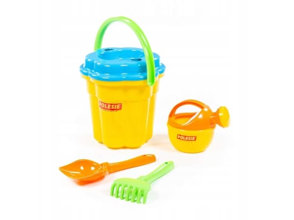 Sett nr. 261: liten bøttefestning, silfestning, spade nr. 2, rive nr. 2, 3 former