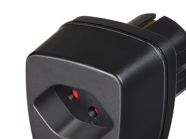 brennenstuhl Travel Adapter - Strømkoblingsadapter - svart