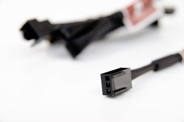 Noctua NA-SEC2 - Jatkojohto tuulettimen virransyötölle - 3-PIN sisäinen jännite (naaras) - 3-PIN sisäinen jännite (uros) - 30 cm