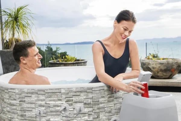 Lay-Z-Spa® Vancouver AirJet Plus - 1.55m x 60cm norsk godkjent støpsel