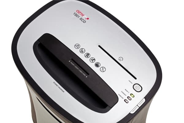 Genie 1501 XCD, Suikaleeksi leikkaava, 22 cm, 4 x 39 mm, 22 L, 67 dB, 2900 mm/min