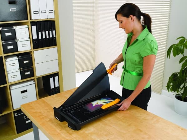 Fellowes Stellar A3/180, 20 arkkia, 46 cm, A3, Metalli, Muovi, Musta, Keltainen, 4,6 kg