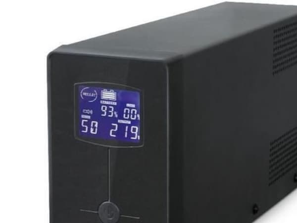 EnerGenie EG-UPS-031 - UPS - AC 220 V - 390 watt - 650 VA - 7 Ah - utgangskontakter: 3 - svart