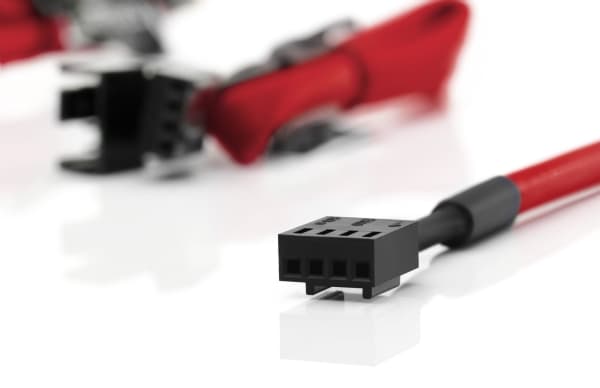 Noctua NA-SEC1 chromax.red - Forlengelseskabel for viftestrømforsyning - 4-pins PWM (hunn) til 4-pins PWM (hann) - 30 cm - rød