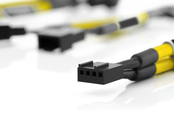 Noctua NA-SYC1 chromax.yellow Y-jakaja kaapelisarja tuulettimille - keltainen