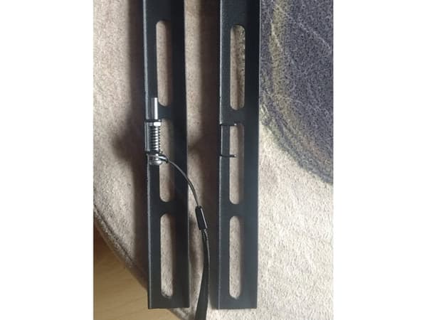 Schwaiger TILT 2 - Konsol - för platt panel - metall, rostfritt stål - väggmonterbar