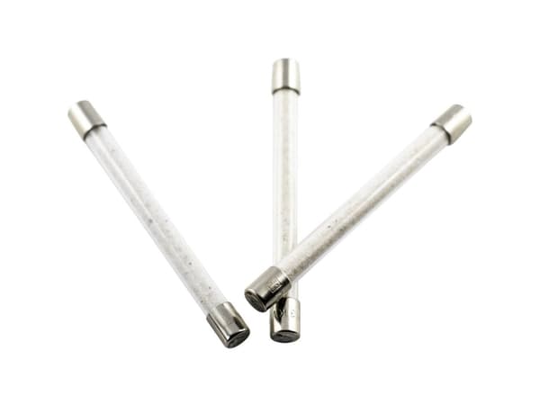ESKA 558014 Korkeajännitesulake (Ø x L) 8 mm x 85 mm 0,5 A 3000 V Sisältö 1 kpl