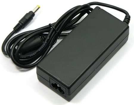 Lenovo 135W 3pin, Kannettava tietokone, Sisätila, 100-240 V, 50/60 Hz, 135 W, AC–DC musta