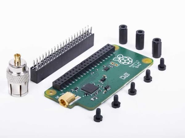 Raspberry Pi TV HAT, DVB-T,DVB-T2, VHF, Hopea, Musta