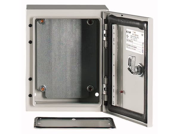 Eaton CS-2520/150, Seinään asennettava laitekehikko, Harmaa