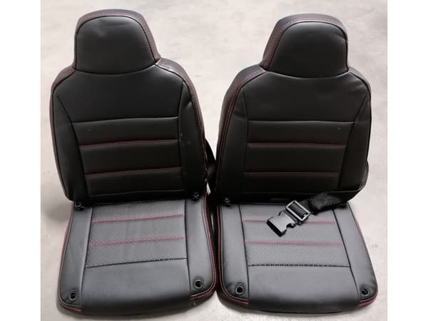 Nahkaistuin/suoja Super SUV XL:lle