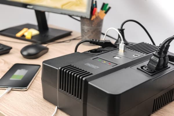 DIGITUS All-in-One UPS - UPS - AC 220-240 V - 480 watt - 800 VA - 9 Ah - USB - utgangskontakter: 7