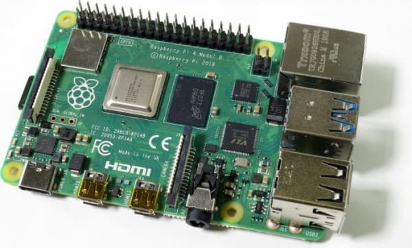 Raspberry Pi 4 Model B - Enkeltbrettsdatamaskin - Broadcom BCM2711 / 1.5 GHz - RAM 2 GB - 802.11a/b/g/n/ac, Bluetooth 5.0