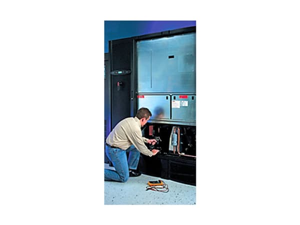APC Scheduled Assembly Service - Installering - på stedet - 8x5 - for P/N: ACRC500, ACRC501, ACRC502, ACRC600, ACRC600P, ACRC601, ACRC601P, ACRC602,
