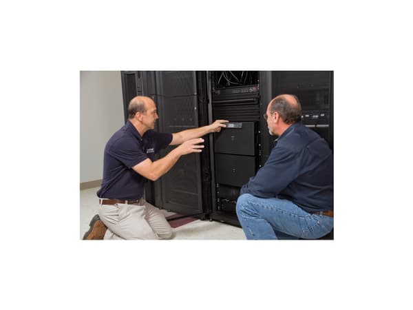 APC Power-UP Service 5 X 8 - Installation / konfigurering - på platsen - 8 x 5 - för P/N: SYA12K16RMICH, SYA8K16PX798, SYA8K8PX798, SYAF16KBXRMT, SYH