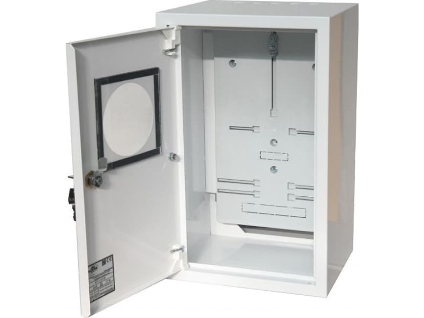 Alfako Sp. z o.o. Surface mounted distribution board, 1x3F, lock, window, RAL 9003A-RZ19