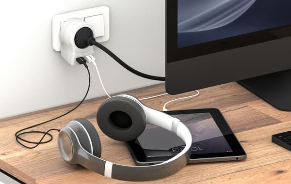 Skross 1500282 mellomkontakt med USB hvit (1500282)