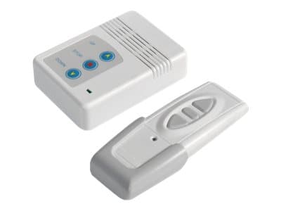 Maclean MC-952 - Projektorduk - takmontering, väggmontering - motoriserad - 150" (381 cm) - 16:9 / 4:3 - Matte White