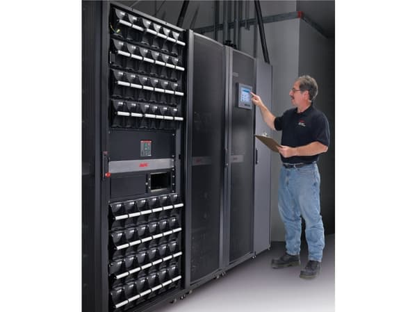 APC:n ennaltaehkäisevä huoltokäynti 5X8 - Tekninen tuki - ennaltaehkäisevä huolto (UPS 64-160 kW:lle PDU:lla) - paikan päällä - 8x5 - P/N: SY64K160H-
