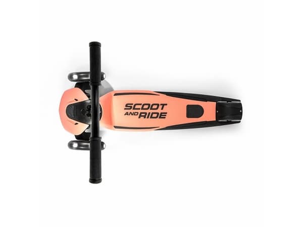 Scoot and Ride Scoot & Ride Highwaykick 5 LED Forest