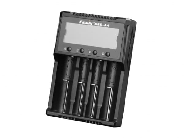 Fenix ARE-A4, Lithium-Ion (Li-Ion), Nikkel-kadmium (NiCd), Nikkelmetallhydrid (NiMH), Over-spenning (volt), Overlading, Revers polaritet, AA, AAA, C