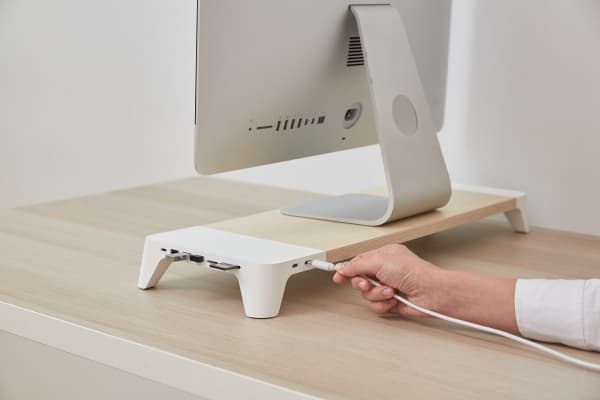 POUT EYES 8 - Displaystativ med hurtiglader og trådløs lading (3 i én lading) - Qi-lading - Hvit