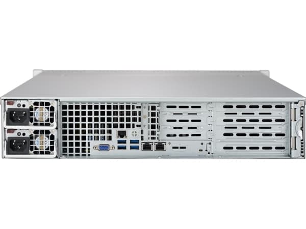 Supermicro SC825 TQC-R802WB - Rackmonterbar 2U - forbedret og utvidet ATX - SATA/SAS - hot-swap 800 watt - svart
