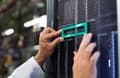 Pikkukuva 2 / 2: DL300 G10+ 2U X1/X2 TRI-M STOCK P36203-B21, Rack, 240