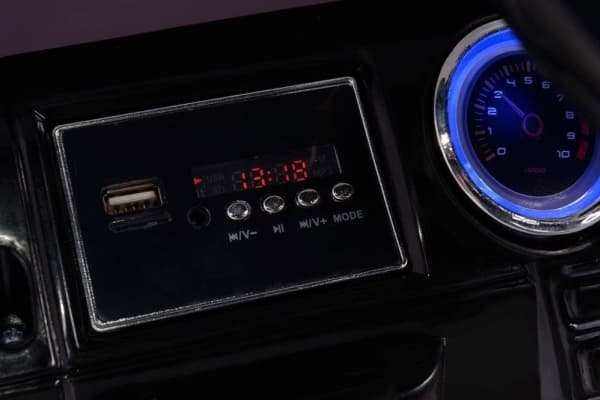 Bambi Racer Batteridriven bil för barn HL1058 - Vit
