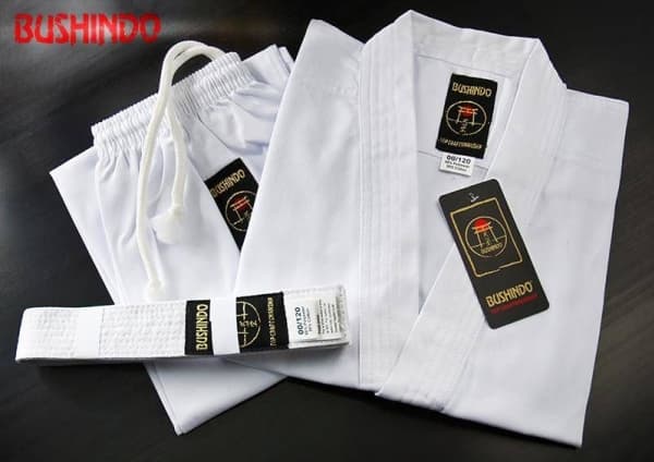 Bushido KARATE BUSHINDO DRAKT str 3 / 160cm